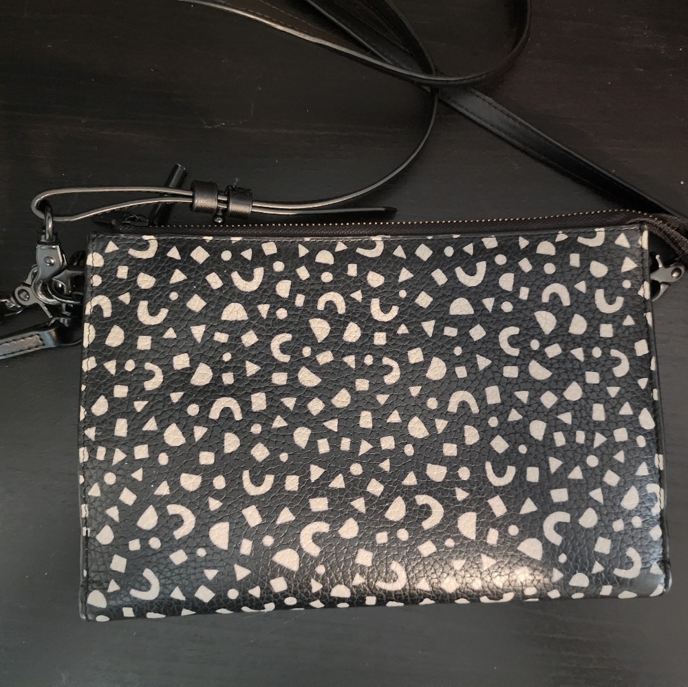 Dagne Dover essential clutch black and cream